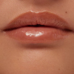 Summer Fridays Lip Butter texture swatch with smoothing, non-greasy finish