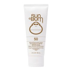 Sun Bum Mineral SPF 50 loción corporal, acabado mate, uso diario al aire libre.