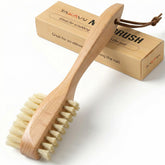 Takavu nail brush with wooden handle for secure grip during cleaning.