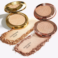 tarte Amazonian Clay highlighter swatch shows microfine 3D pearls catching light