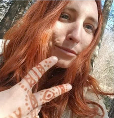 The Henna Guys color result swatch shows a rich red shade.