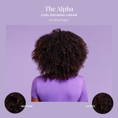 The Mane Choice Alpha Curly aplicación en rizos húmedos para definición.