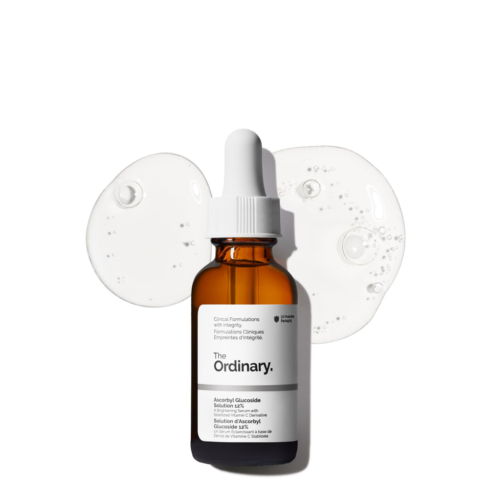 The Ordinary Ascorbyl Glucoside Solution 12% — botella frontal, promueve tono uniforme y brillo.