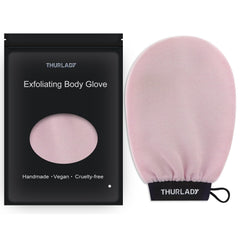 Guante exfoliante THURLADY rosa muestra su textura para remover piel muerta.