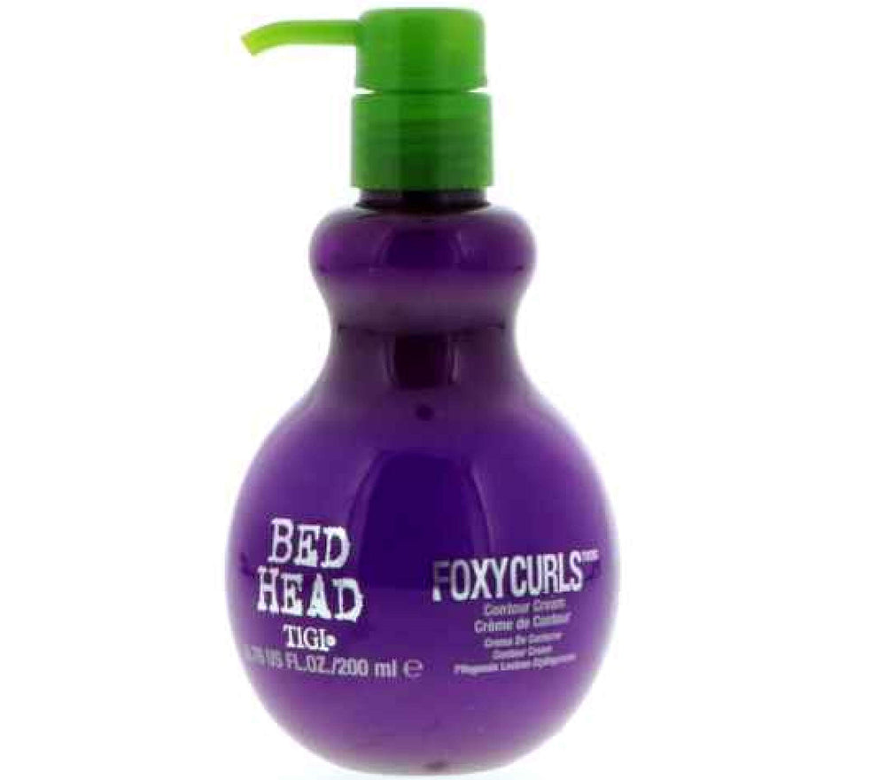 Tigi Bed Head Foxy Curls Contour Creme, botella: definición de rizos con brillo natural.