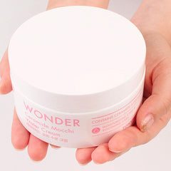 Textura mochi ligera del TONYMOLY Wonder para absorción rápida.