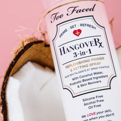 Too Faced Hangover spray de textura ligera para una experiencia suave