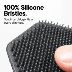 TOOLETRIES masaje facial tacto suave para relajar la piel.