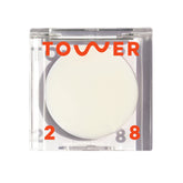 Tower 28 SuperDew Balm para piel vidrio, efecto iluminador natural sin brillos.