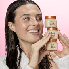 Tree Hut Vanilla Foaming Gel Wash pump captures rich lather and cleansing lift.