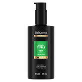 TRESemmé Bouncy Curls crema jelly, botella, definición suave y hidratación duradera.
