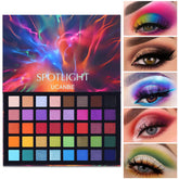 UCANBE Spotlight paleta 40 colores, sombras mate y brillos para estilos versátiles.