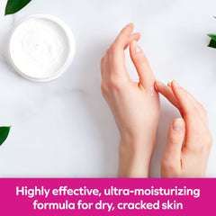 Udderly Smooth con 20% urea para piel seca y áspera.