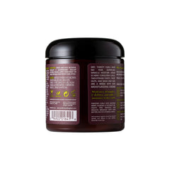 Uncle Funky's Daughter Supercurl Miracle Moisture Creme manos aplicando la crema para suavizar cabello.