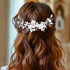 Accesorio para el cabello Unicra con hojas y cristales para novias.