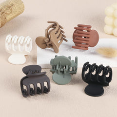 USDNICE small claw clip color variety demonstrates versatility for outfits.