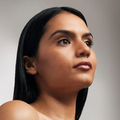 VASANTI Kajal Waterline, aplicacion larga para un look definido.