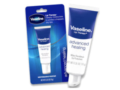 Aplicación suave de Vaseline Lip Therapy Avanzada para labios sedosos.