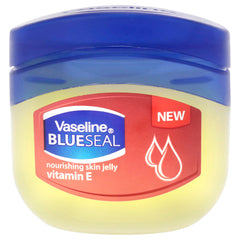 Vaseline con sello azul y jalea para piel suave gracias a la vitamina E.
