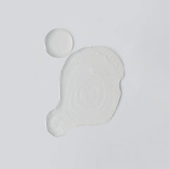 Versed Skin Soothe Tónico Lechoso, textura suave para hidratar.