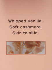 Victoria's Secret Bare Vanilla: textura crema suave para absorción rápida en piel.