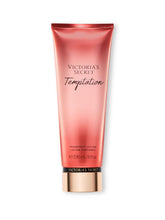 Victoria's Secret Temptation, botella frontal, fragancia envolvente para todo el día.
