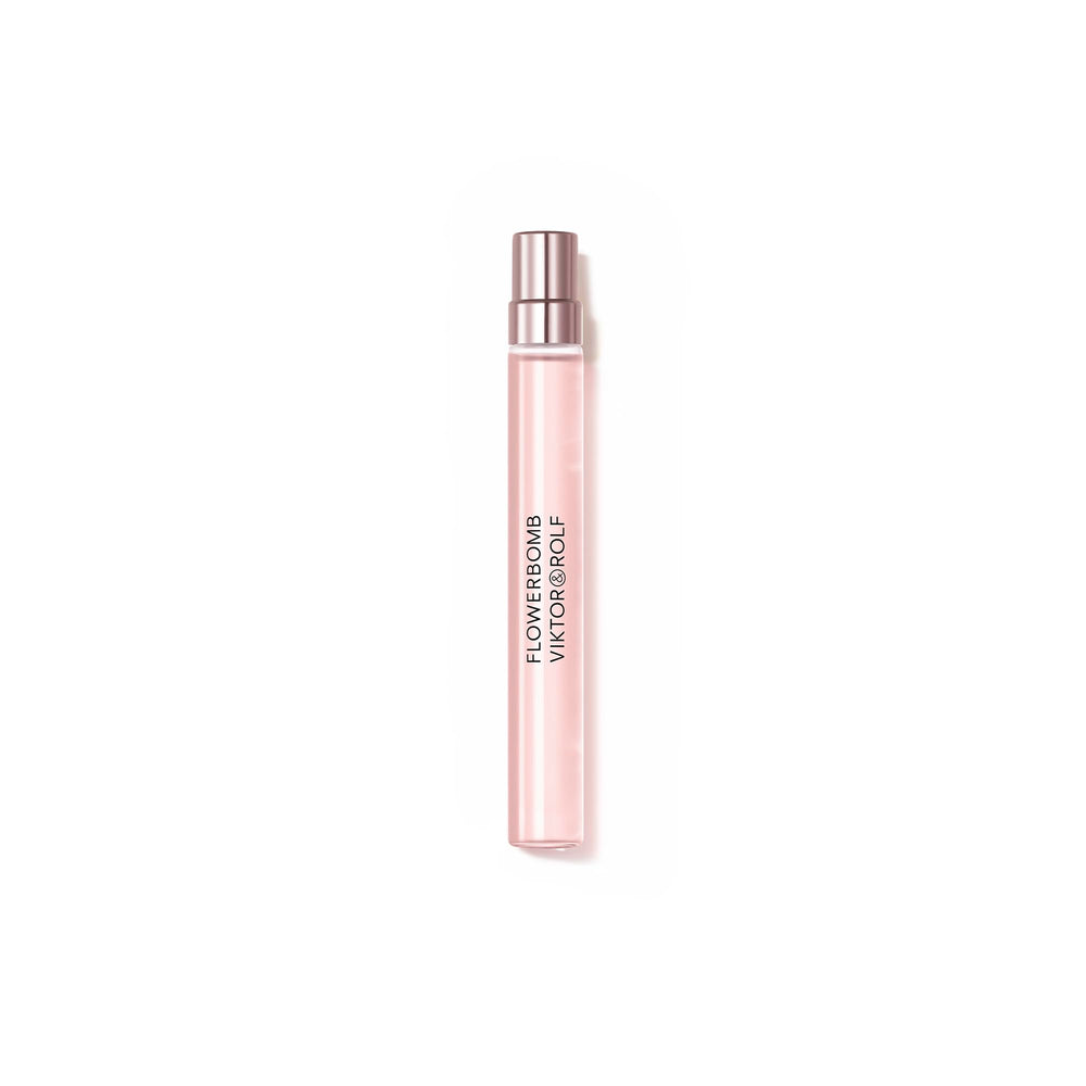 Viktor&Rolf Flowerbomb bottle front view for a bold floral signature