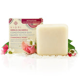 Acondicionador Viori en barra con manzanilla-rosa para cabello suave.