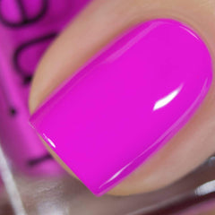 Vishine nail gel polish magenta purple bottle shows vibrant color and long-lasting potential.