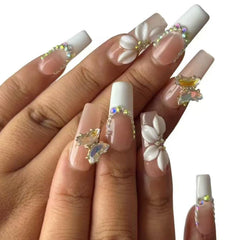 Uñas Vlazryk lujo con strass brillantes para un acabado deslumbrante