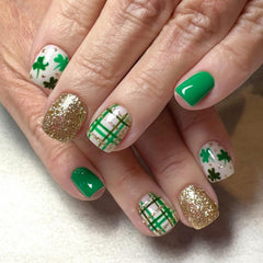 Uñas WBRRFJJ con diseño trébol verde y brillo dorado para fiestas