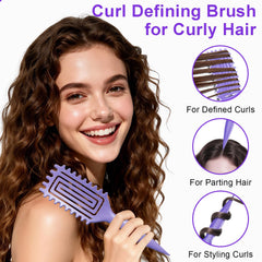 Weldilgit Curly Hair Brush wide-teeth design reduces snagging during detangling.