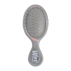 Closeup of Wet Brush Mini Detangler bristles showing flexible IntelliFlex design.