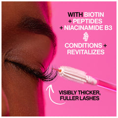 Aplicador cepillo suave facilita la aplicación en cejas y pestañas.