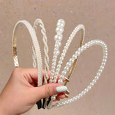 Diadema de perlas de una cadena de WOVOWOVO, elegante y segura para cualquier evento.