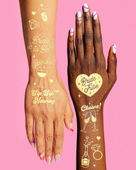 Tatuaje dorado de xo, Fetti con anillos para novia y amigas