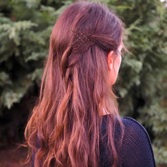 Crinkle center grips securely without slipping during wear.