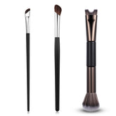 Zelphvt double-ended nose brush for precise contouring and definition.