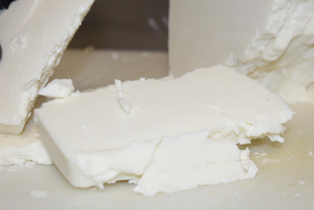 3CAYG soap-making base offers clean, deodorized formulation for cosmetic projects.