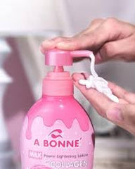 A Bonné Loción corporal aplicación suave para hidratar sin esfuerzo.