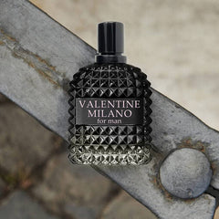 A CENTER Valentine Milano spray in use, ideal for pulse point refresh.