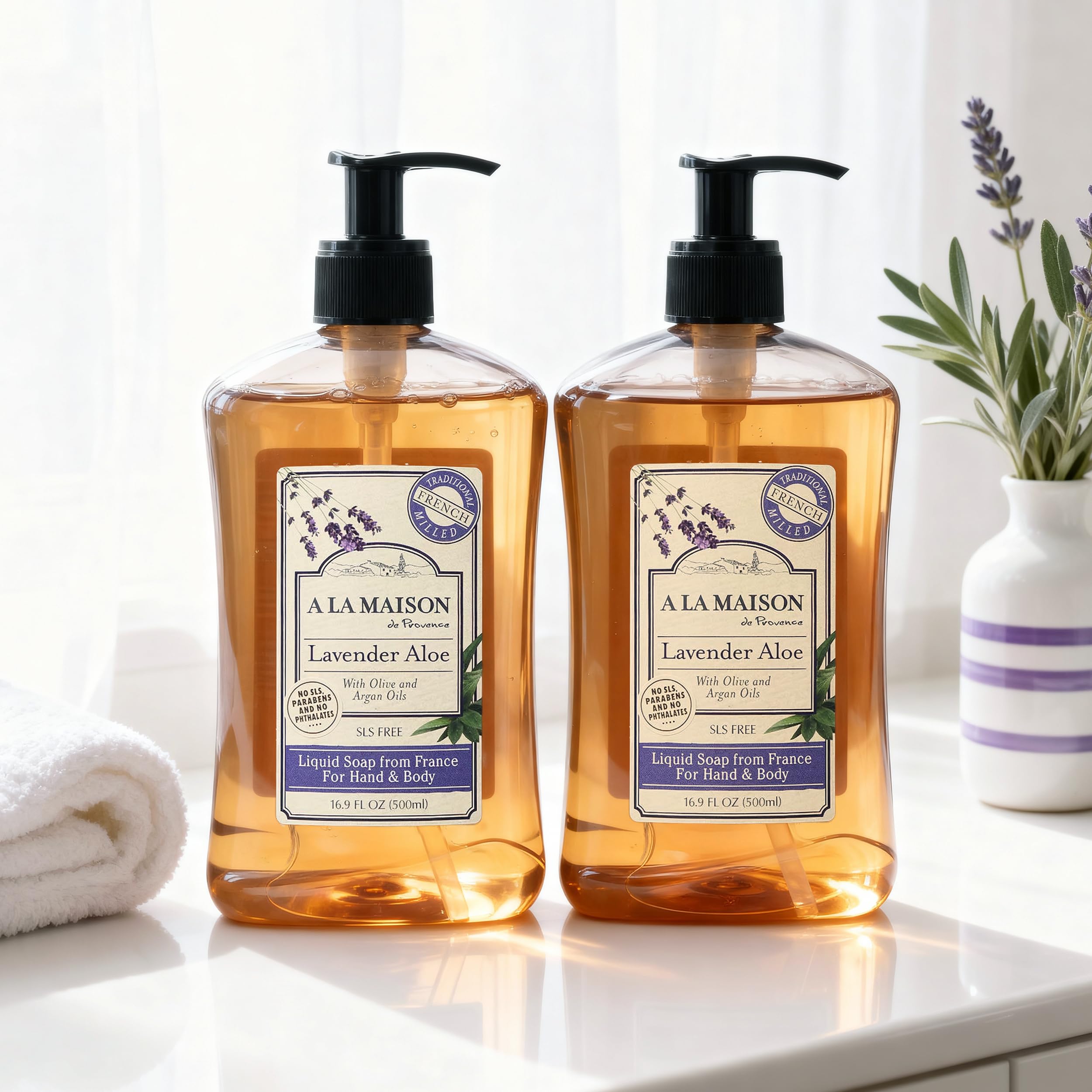 A La Maison Lavanda Aloe, etiqueta francesa visible, ideal para el cuidado diario.