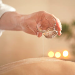 A&amp;A Mineral Oil clear bottle showcases unscented, allergy-friendly formula for sensitive skin care.