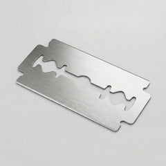 AccuTec Personna Platinum GEM blade close-up edge emphasizes consistent sharpening and precision