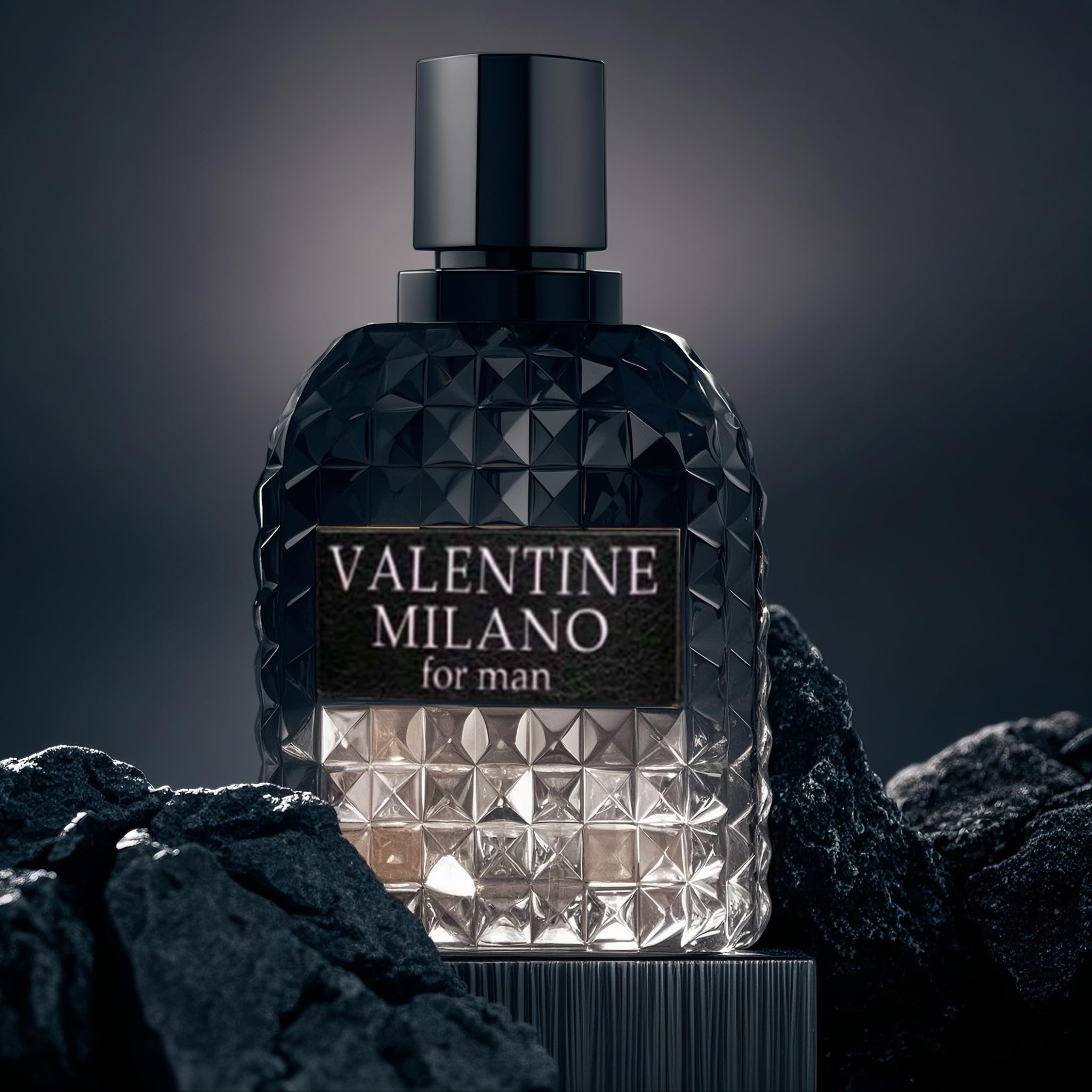 A CENTER Valentine Milano bottle close-up, vanilla bourbon warmth.