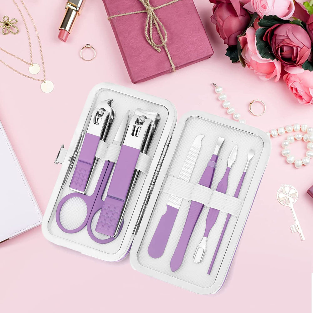 Aceoce purse-size manicure kit ideal for quick touch-ups anywhere.