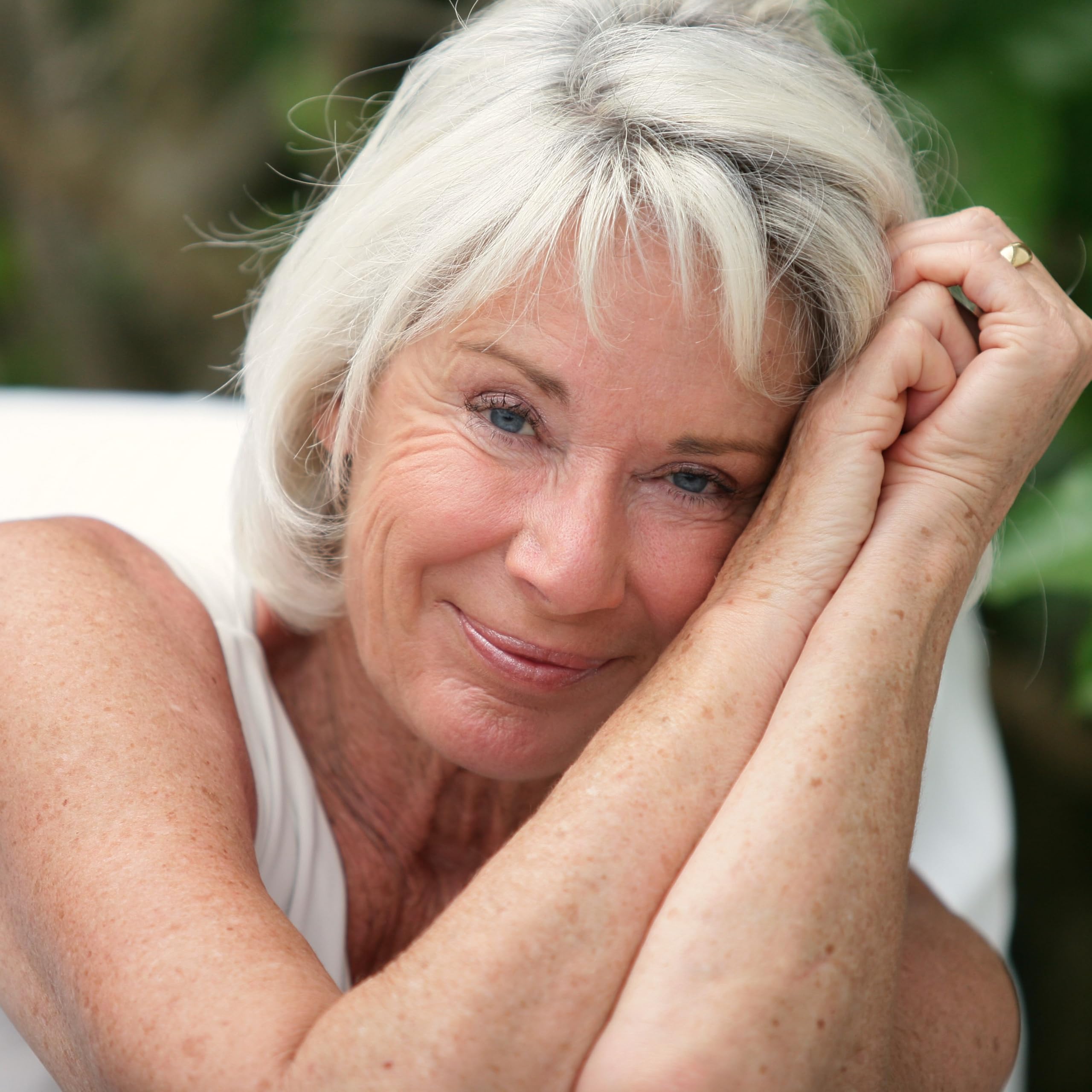 Dermatologist-tested stamp on bottle signals professional validation