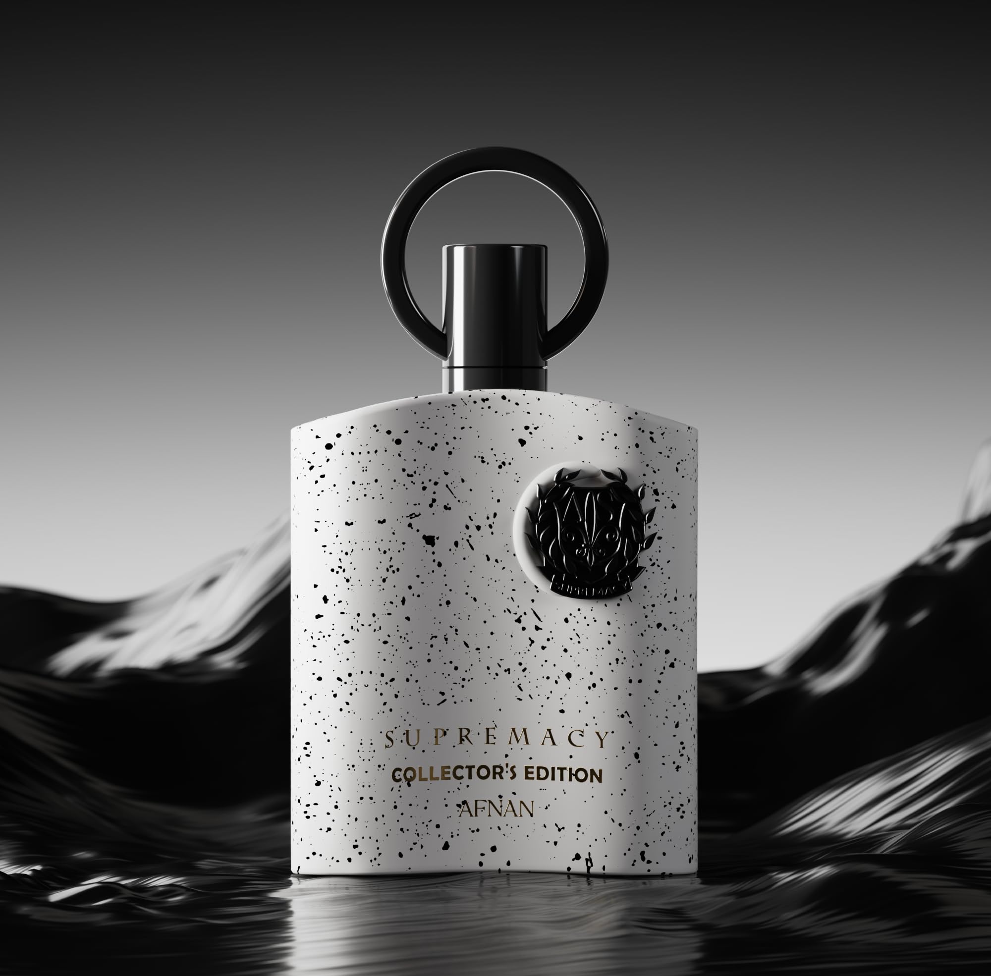Amber-hued fragrance liquid hints at warmth and amber notes.