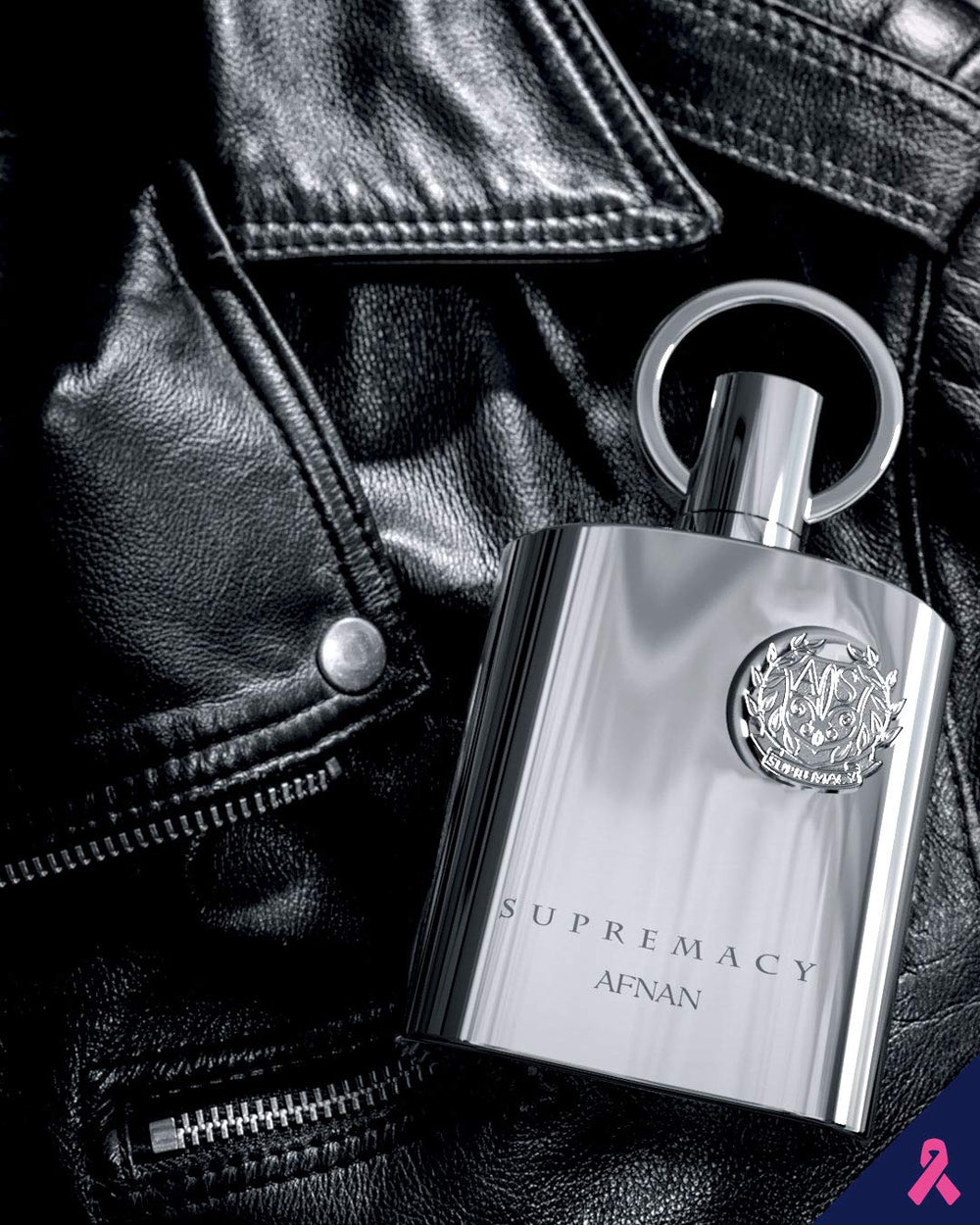 Afnan Supremacy Silver spray action captures the scent release for everyday wear.