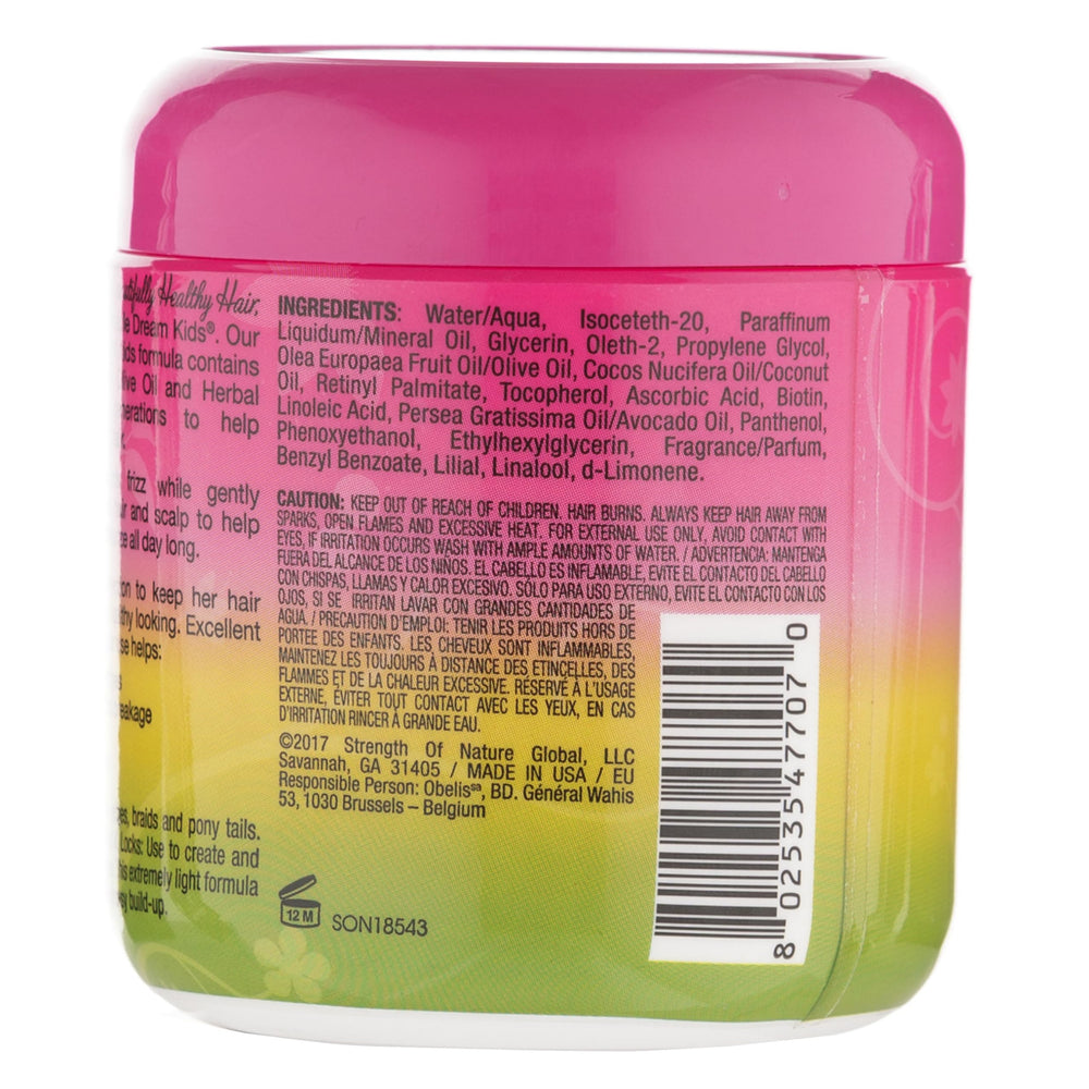 African Pride Dream Kids Anti-Fizzy Gel applied on hair for twist styles